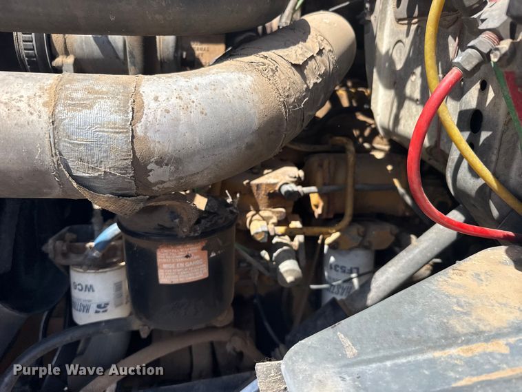 image for item FB7132 1989 Ford LN9000 semi truck