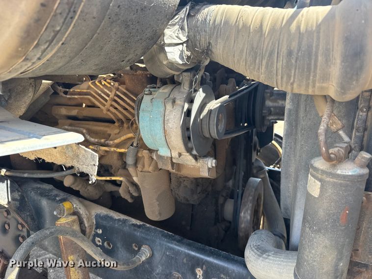 image for item FB7132 1989 Ford LN9000 semi truck