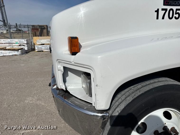 image for item FB7145 2006 GMC C7500 flatbed truck
