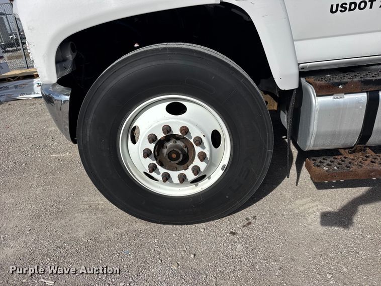 image for item FB7145 2006 GMC C7500 flatbed truck