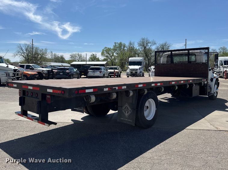 image for item FB7173 2005 International 4300 flatbed truck