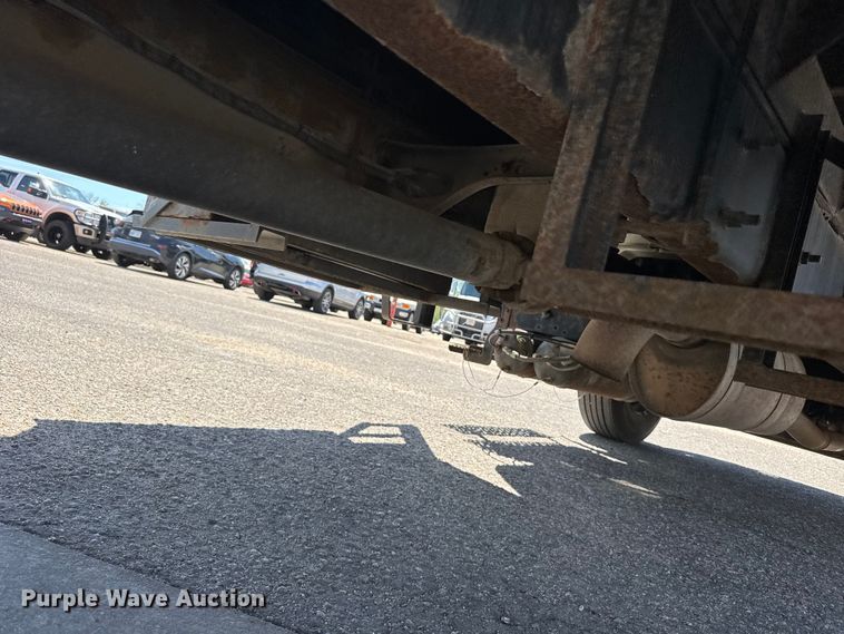 image for item FB7173 2005 International 4300 flatbed truck