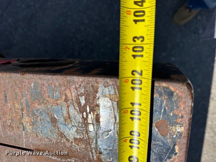 image for item FB7173 2005 International 4300 flatbed truck