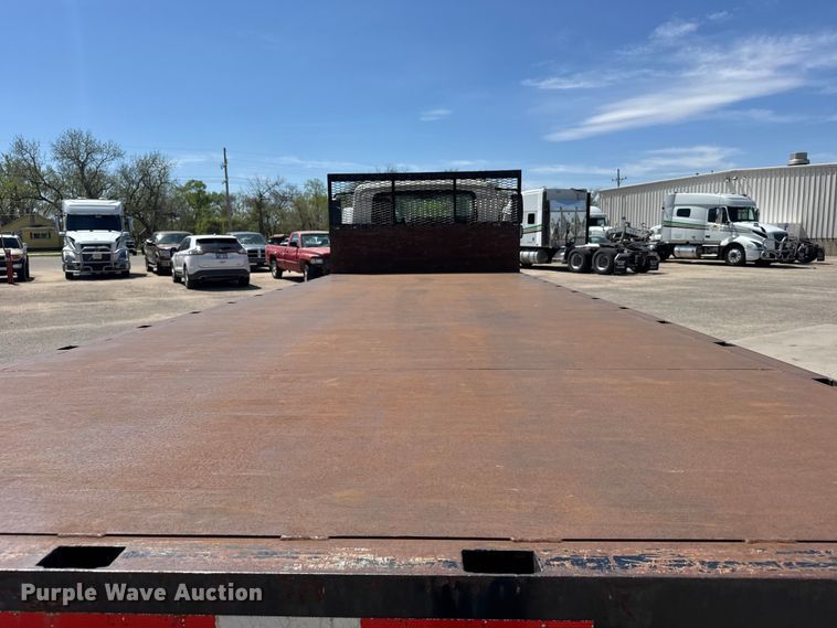 image for item FB7173 2005 International 4300 flatbed truck