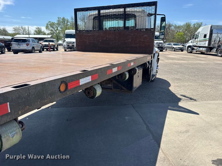 image for item FB7173 2005 International 4300 flatbed truck