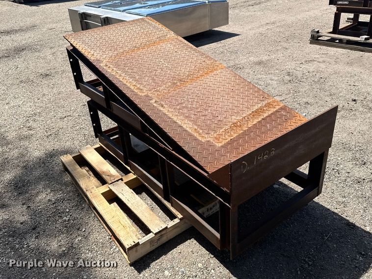 image for item FB7177 (2) Steel ramps