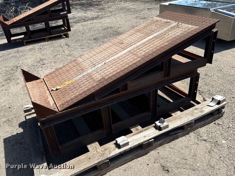 image for item FB7177 (2) Steel ramps