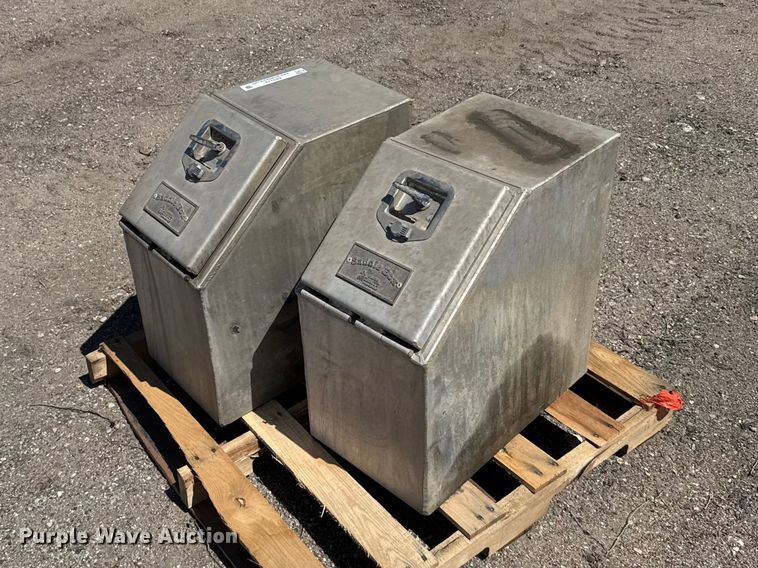 image for item FB7179 (2) Merritt saddle boxes