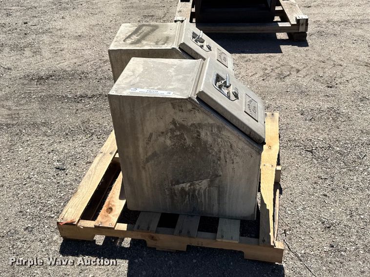 image for item FB7179 (2) Merritt saddle boxes