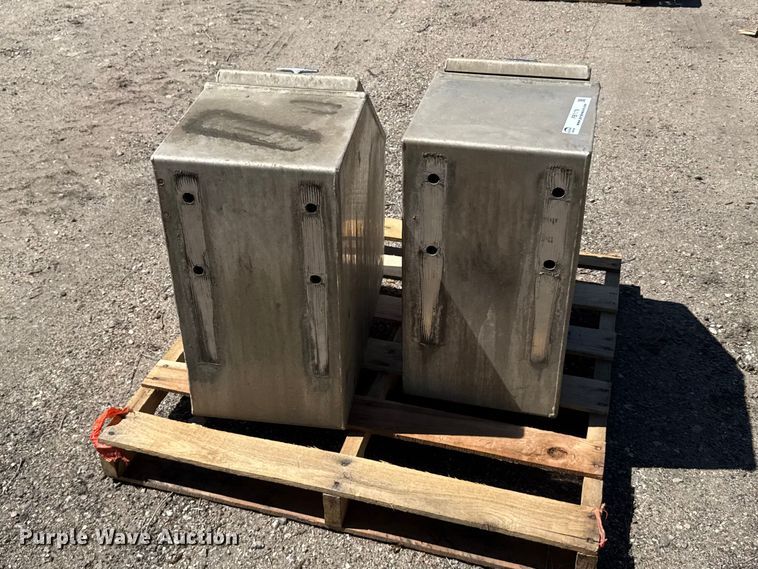 image for item FB7179 (2) Merritt saddle boxes