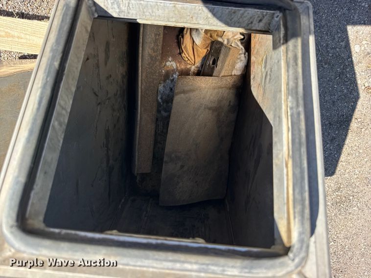 image for item FB7179 (2) Merritt saddle boxes