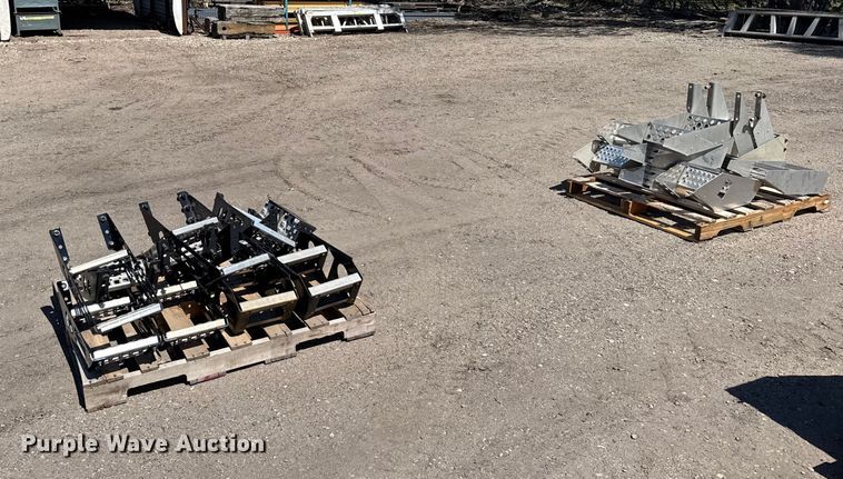 image for item FB7180 Truck steps