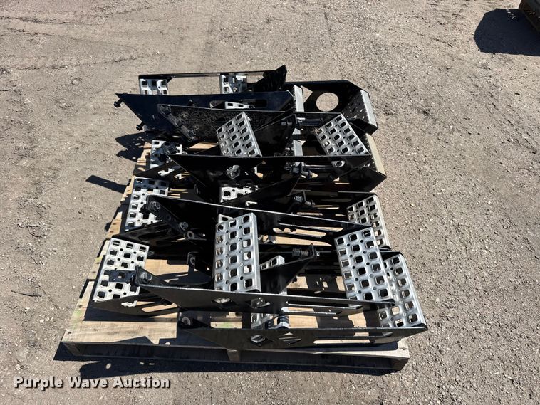 image for item FB7180 Truck steps