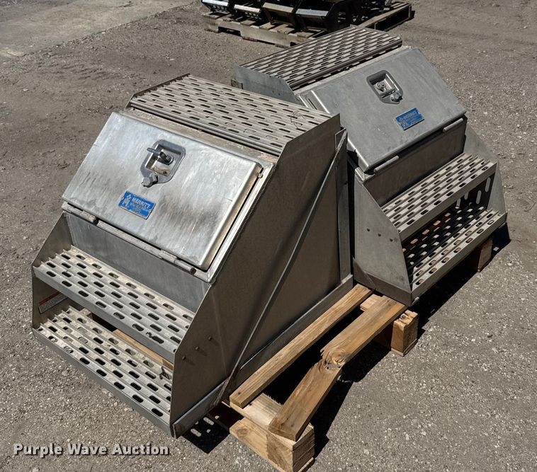 image for item FB7181 (2) Merritt step boxes