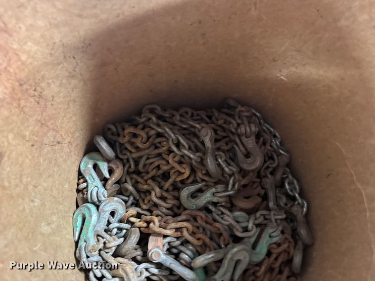 image for item FB7185 Approximately (20) load chains