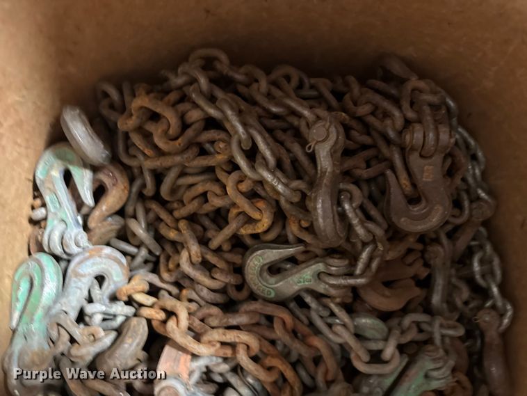 image for item FB7185 Approximately (20) load chains