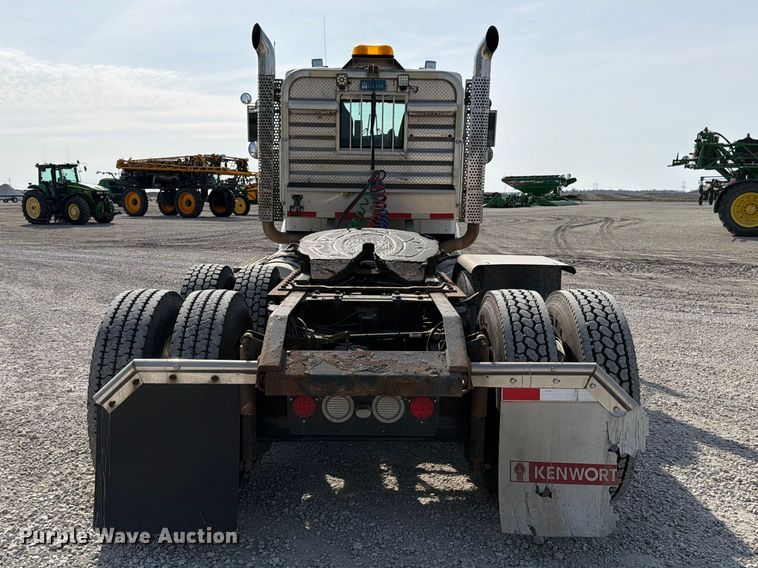 image for item FB8033 2010 Kenworth W900 semi truck