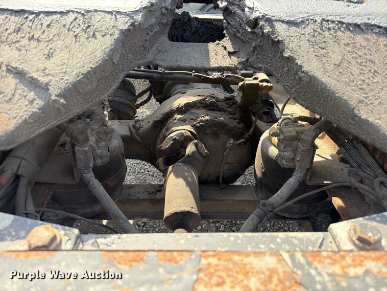 image for item FB8033 2010 Kenworth W900 semi truck