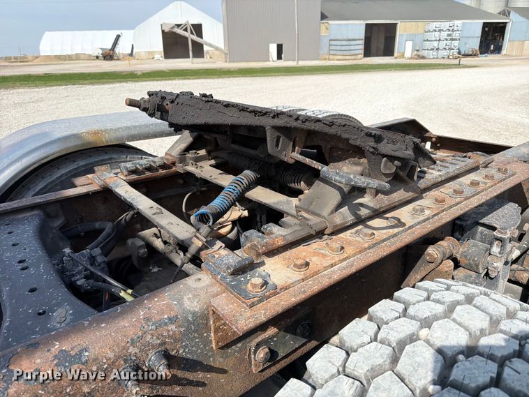 image for item FB8033 2010 Kenworth W900 semi truck