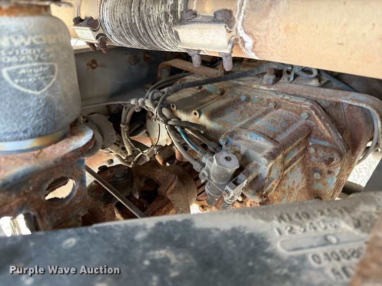 image for item FB8033 2010 Kenworth W900 semi truck