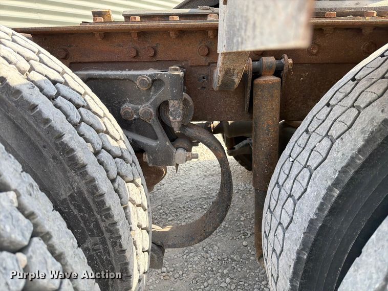 image for item FB8033 2010 Kenworth W900 semi truck