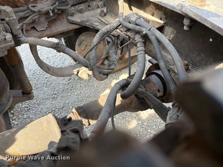 image for item FB8033 2010 Kenworth W900 semi truck