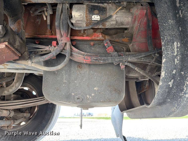 image for item FB8033 2010 Kenworth W900 semi truck