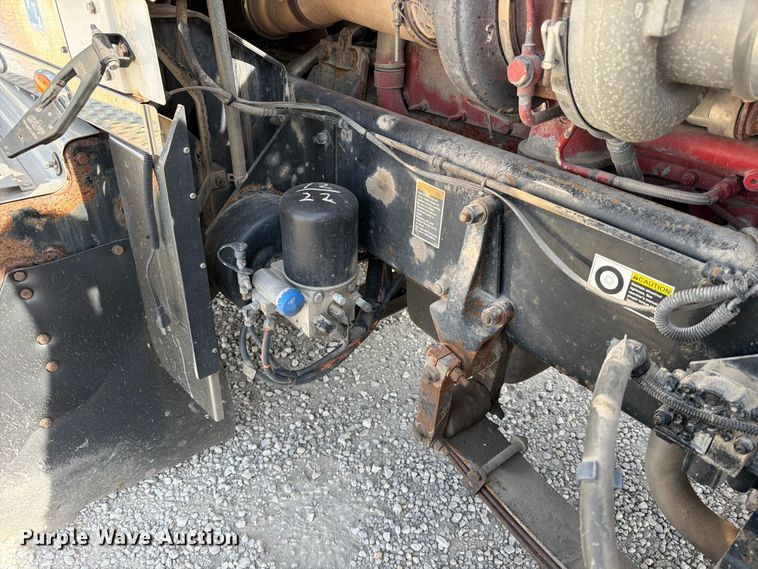 image for item FB8033 2010 Kenworth W900 semi truck