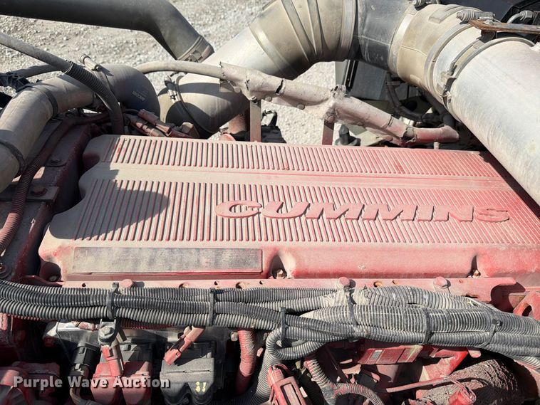 image for item FB8033 2010 Kenworth W900 semi truck