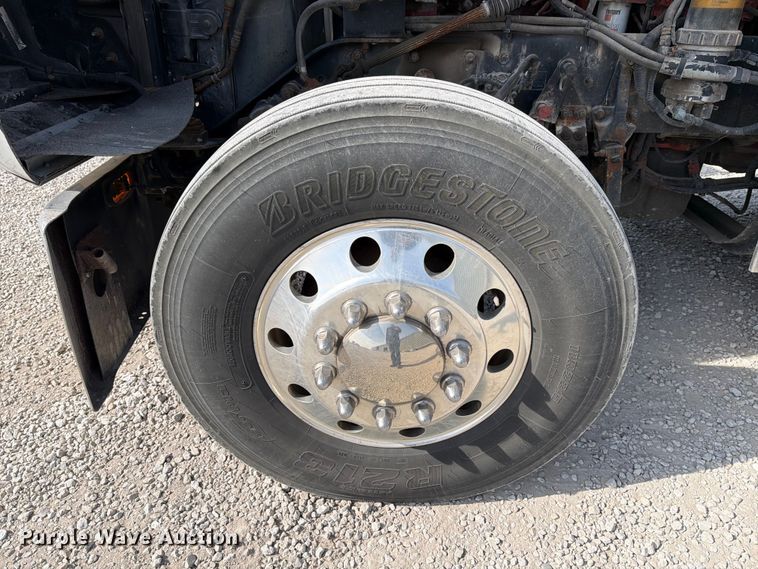 image for item FB8033 2010 Kenworth W900 semi truck