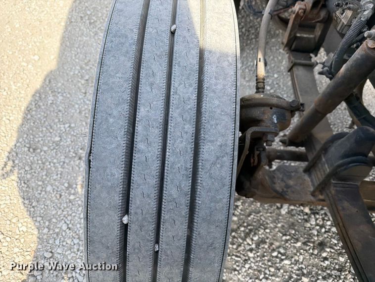 image for item FB8033 2010 Kenworth W900 semi truck