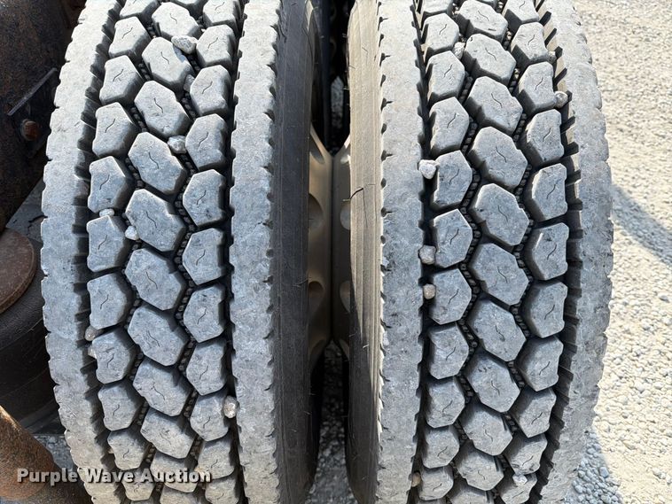 image for item FB8033 2010 Kenworth W900 semi truck