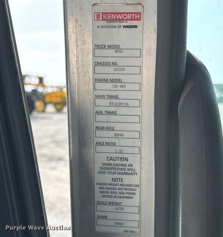 image for item FB8033 2010 Kenworth W900 semi truck