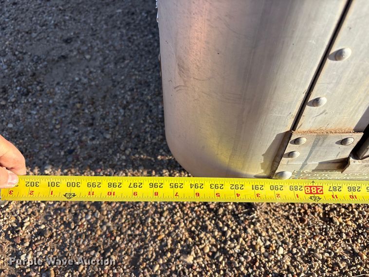 image for item FC2110 Brown box truck bed