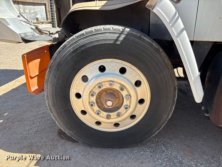 image for item FC2119 1979 GMC Brigadier semi truck