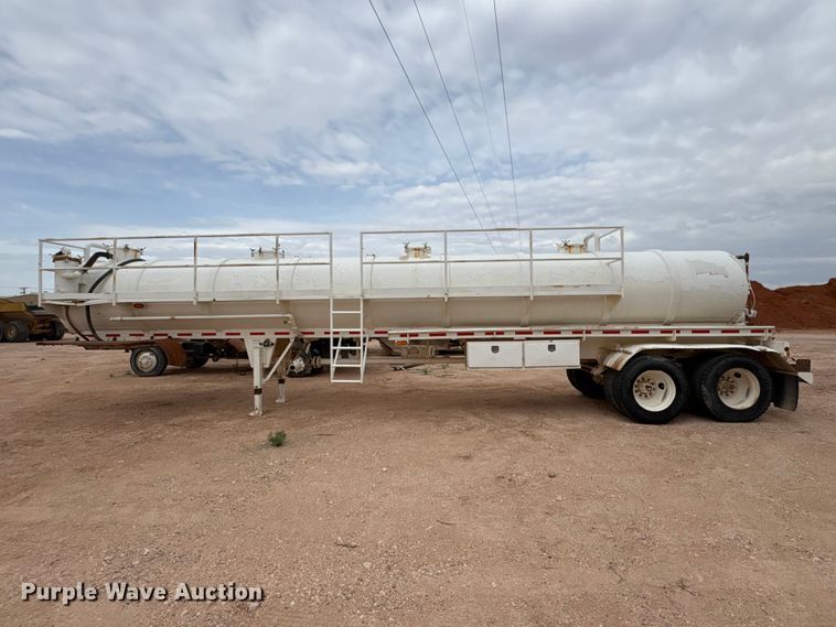 image for item FC2166 1995 Overland 259 tank trailer