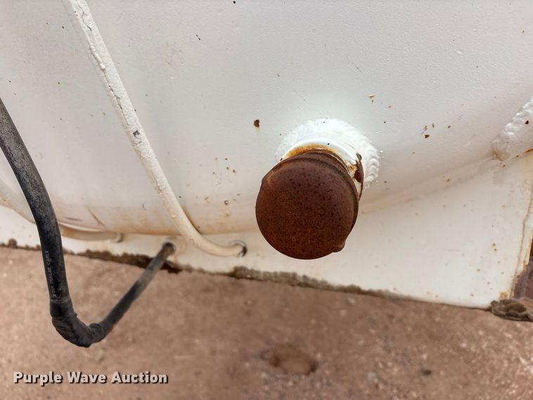 image for item FC2166 1995 Overland 259 tank trailer