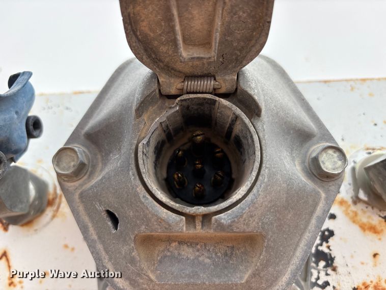 image for item FC2166 1995 Overland 259 tank trailer