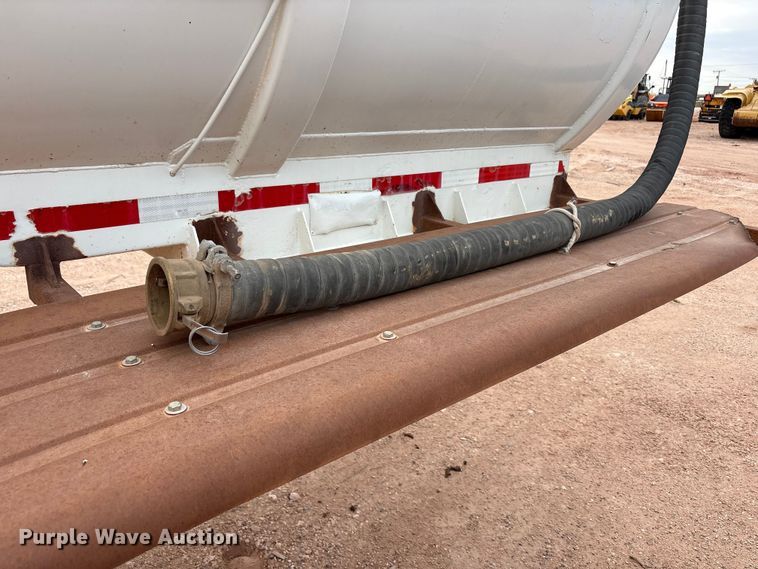 image for item FC2166 1995 Overland 259 tank trailer