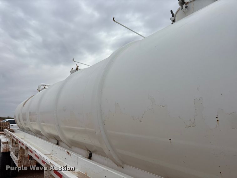 image for item FC2166 1995 Overland 259 tank trailer