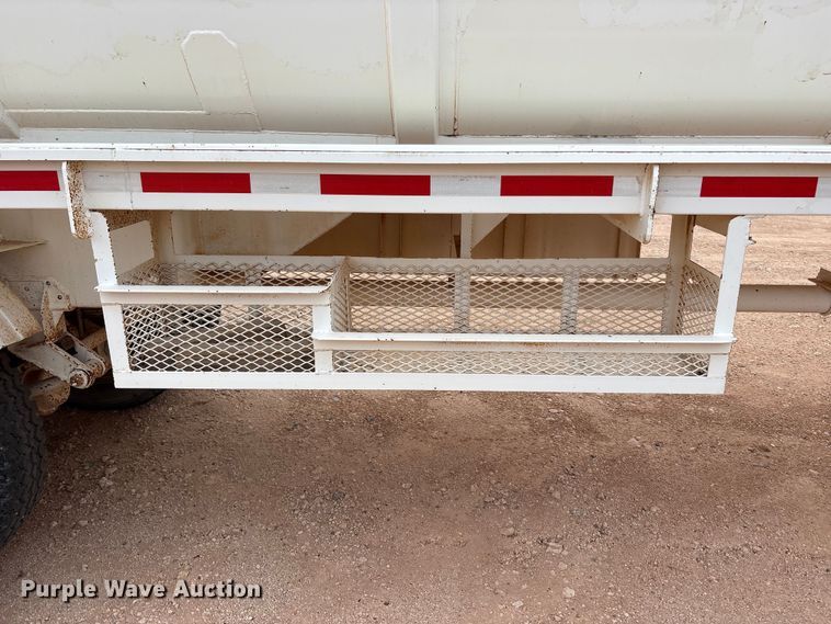 image for item FC2166 1995 Overland 259 tank trailer