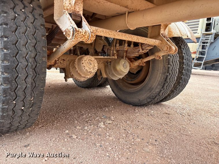 image for item FC2166 1995 Overland 259 tank trailer