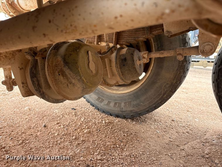 image for item FC2166 1995 Overland 259 tank trailer