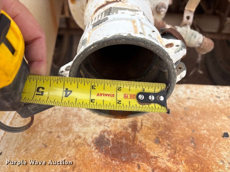 image for item FC2166 1995 Overland 259 tank trailer