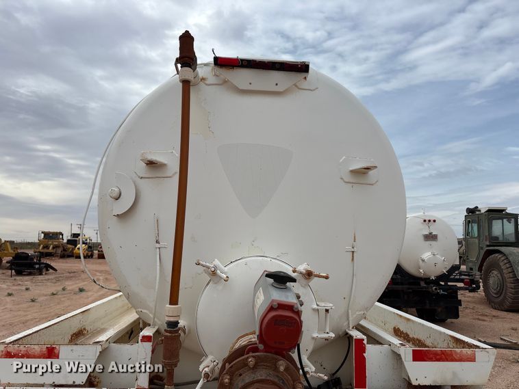 image for item FC2166 1995 Overland 259 tank trailer