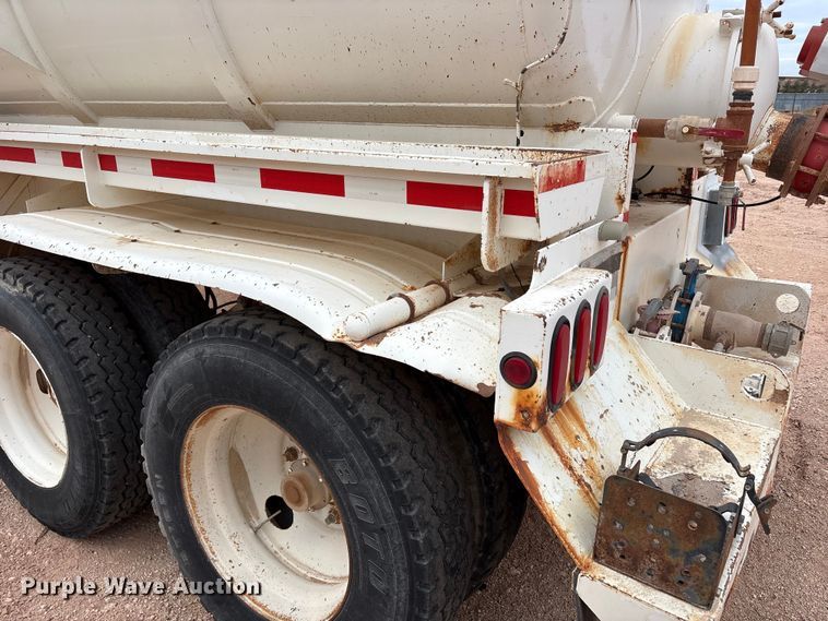 image for item FC2166 1995 Overland 259 tank trailer