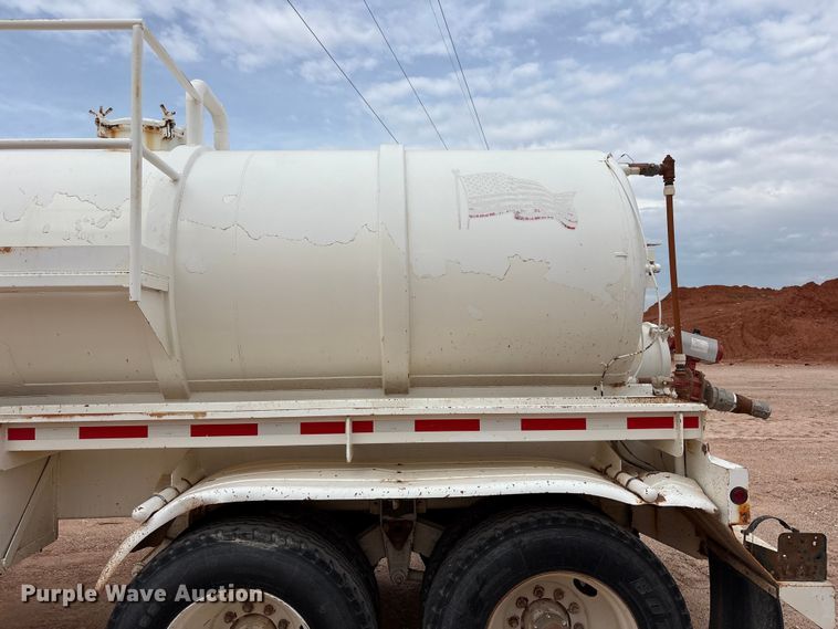 image for item FC2166 1995 Overland 259 tank trailer