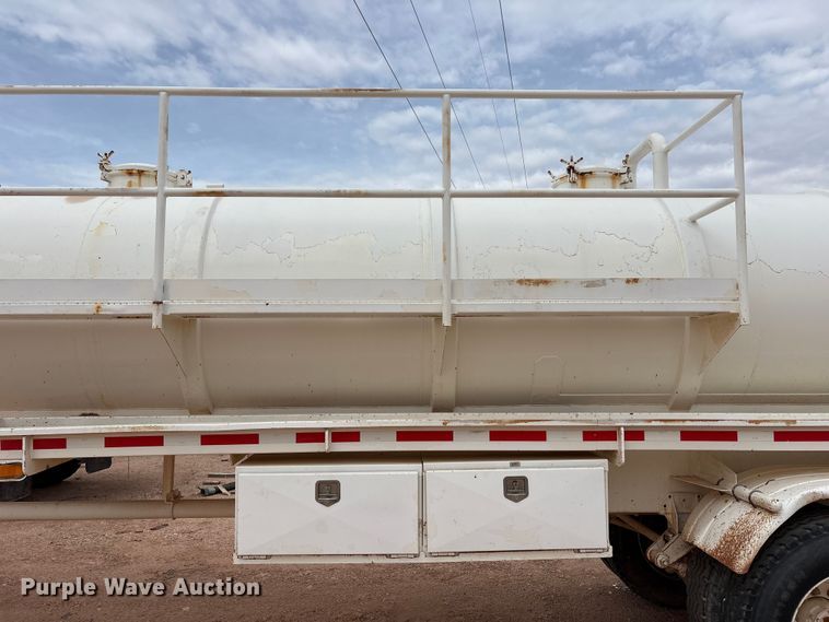 image for item FC2166 1995 Overland 259 tank trailer