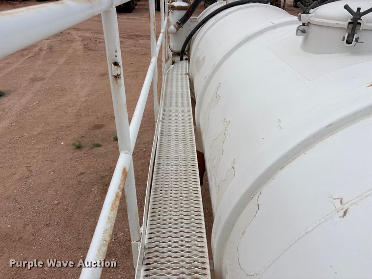 image for item FC2166 1995 Overland 259 tank trailer