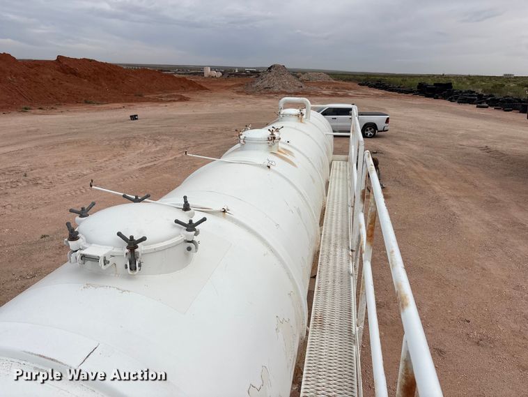 image for item FC2166 1995 Overland 259 tank trailer